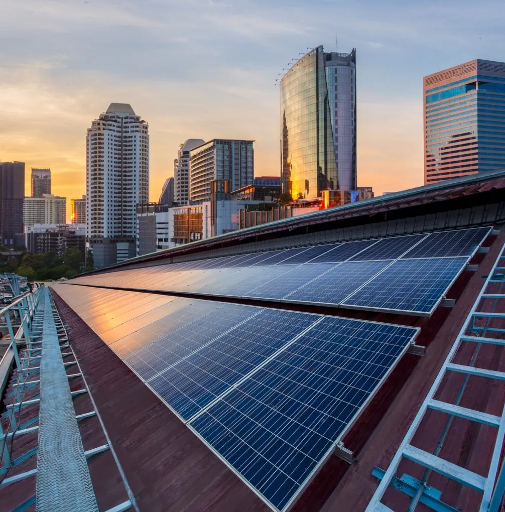 چرا مراکز تجاری بزرگ باید به انرژی خورشیدی روی آورند